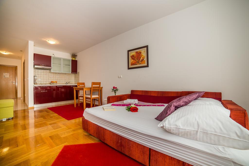 Apartments Kristina Makarská Exteriér fotografie