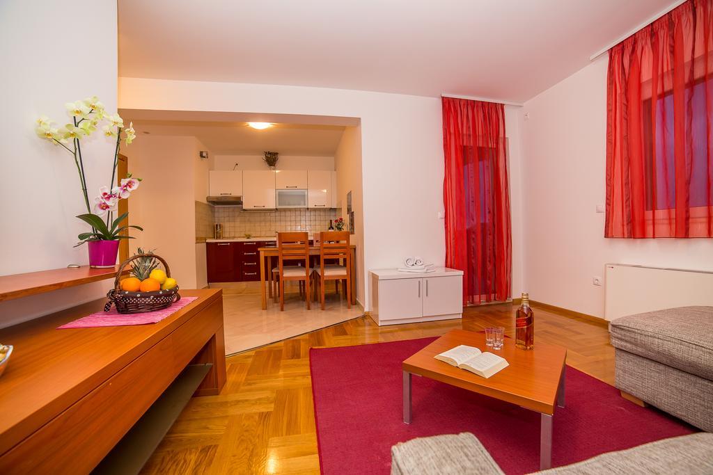 Apartments Kristina Makarská Exteriér fotografie